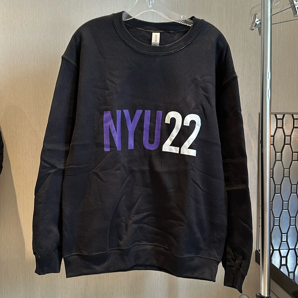 COPY - NYU 22  sweater size Medium